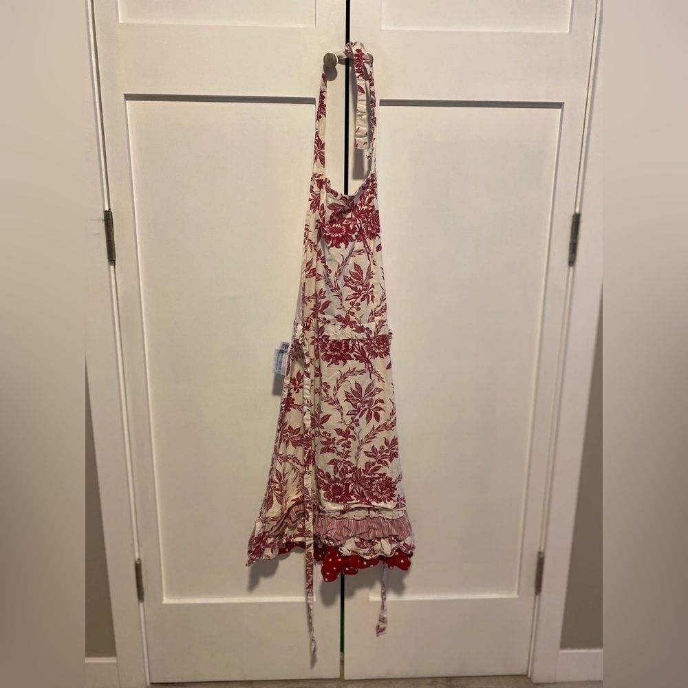 April Cornell Full Apron With Floral Antique Design Ruffled Bottom